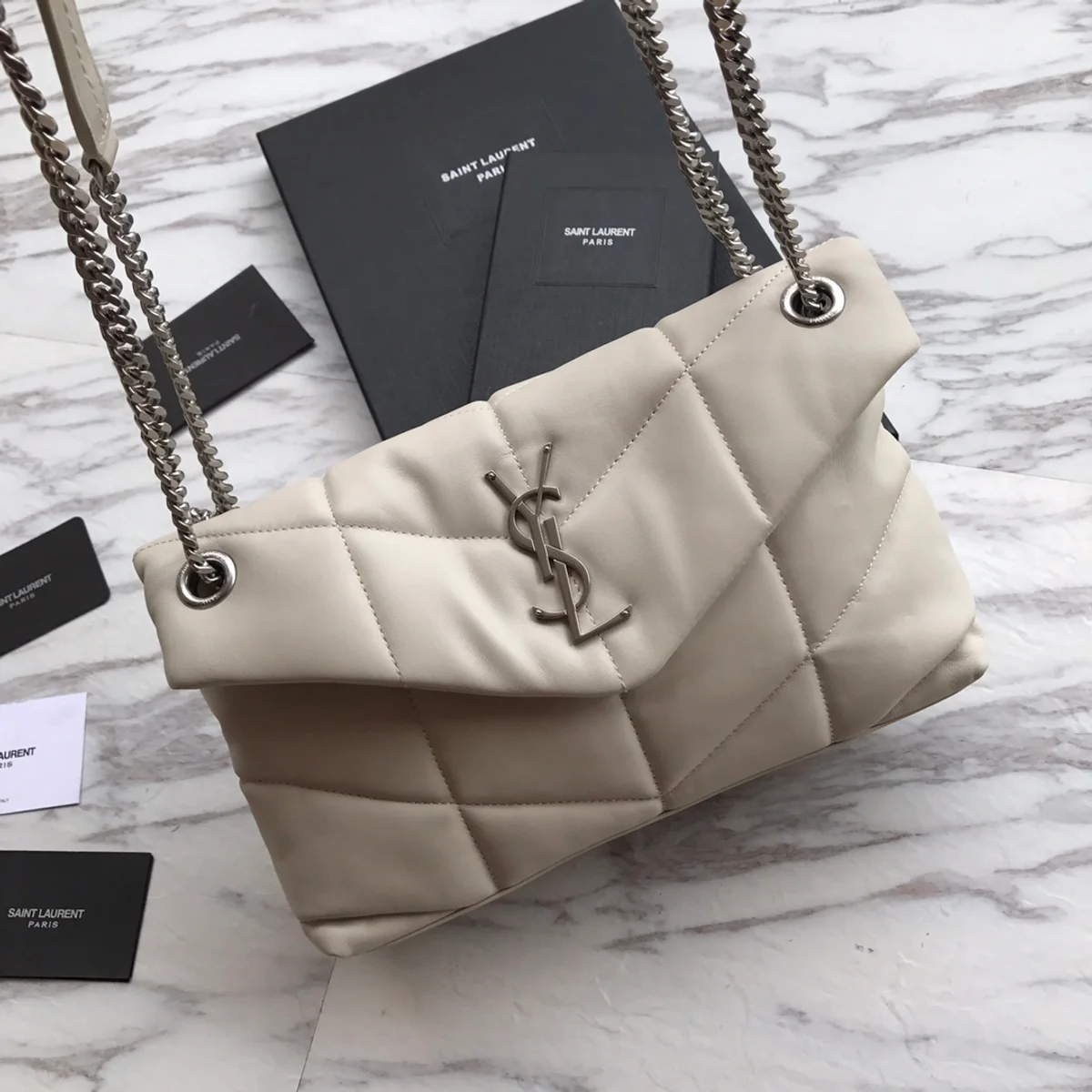 LAMBSKIN METAL 翻蓋信封袋 - 義大利製柔軟V紋小羊皮包